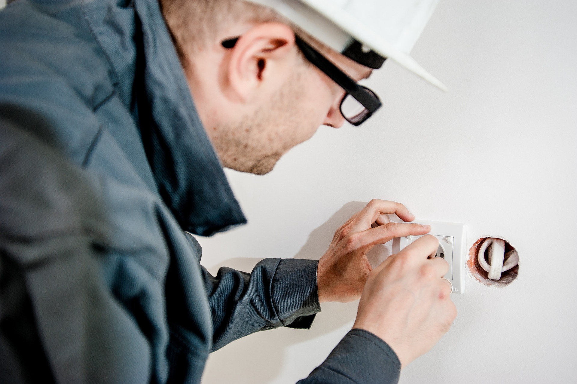 Hire Professional Appliance Repair Company